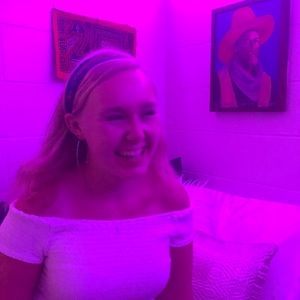 Meet your Posher, Ella